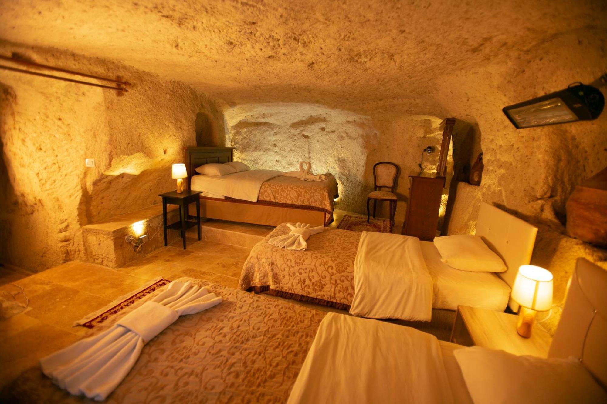 Kamelya Cave Hostel (Adults Only) ギョレメ エクステリア 写真